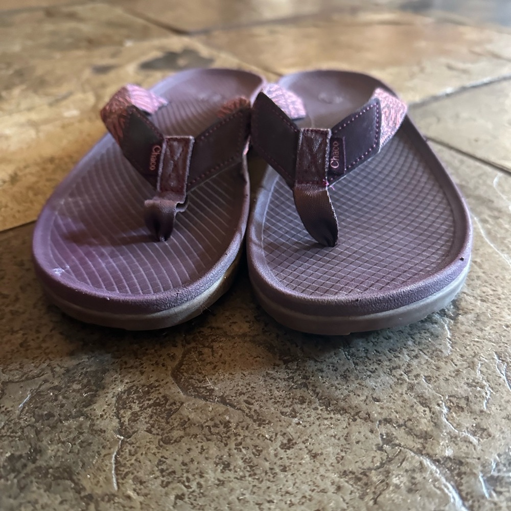 Women’s size 8 Chaco flip flops-gently used, great condition.
